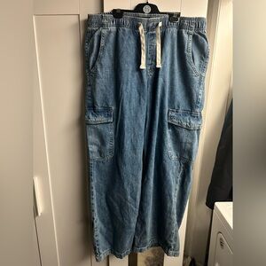 GAP "EASY JEAN" Cargo Jeans with Drawstring